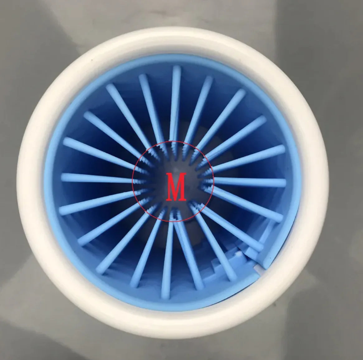 PfotenRein – Automatischer Reinigungsbecher für Haustiere